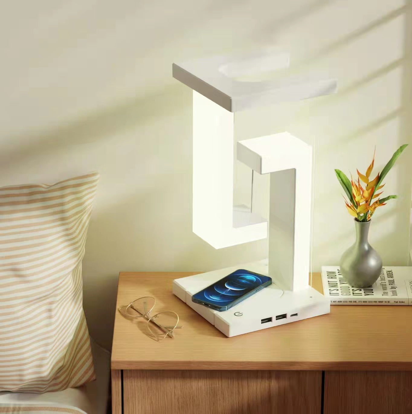 Smartphone Wireless Charging Suspension Table Lamp janaila